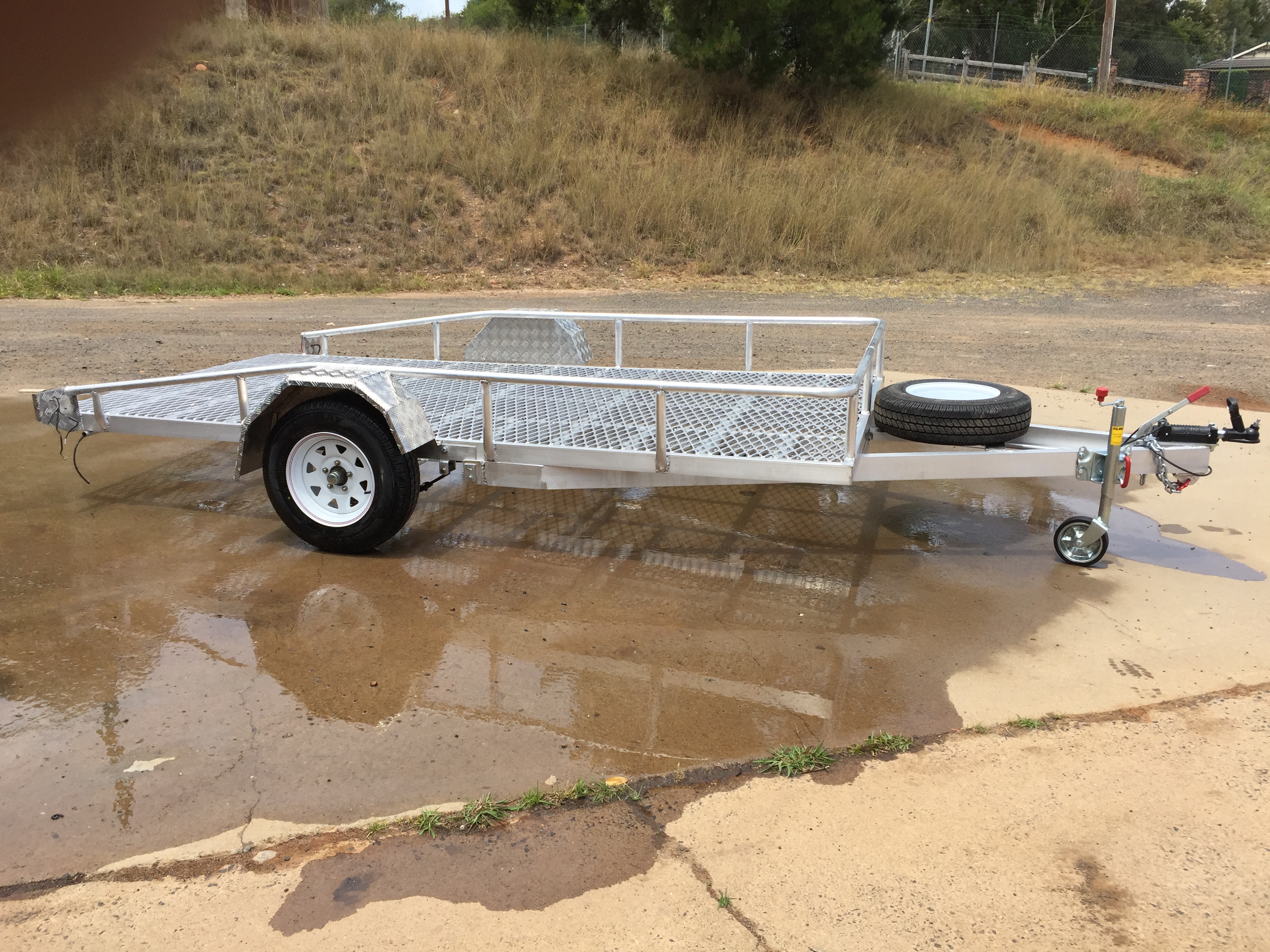 Flat Bed Tilt Trailer